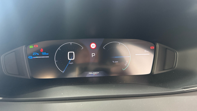 Peugeot 2008 115kW Allure 54kWh 5dr Auto Electric Estate - Image 25